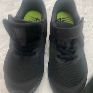 Nike boys size 11 brand new sneakers